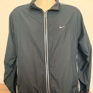 Nike Black Vintage Men’s Large Windbreaker